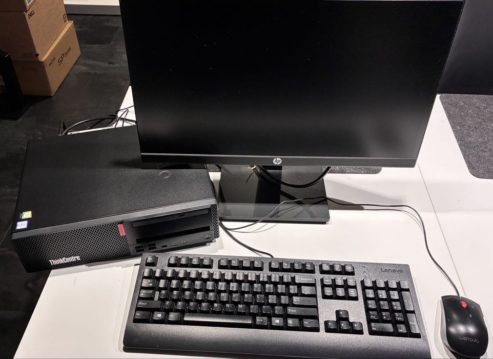 Zestaw komputerowy Lenovo ThinkCenter M920s + monitor HP P22h