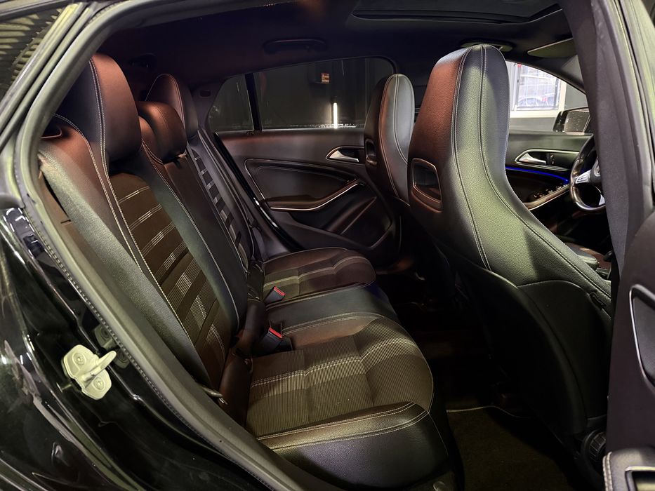 Mercedes-Benz CLA 220 AMG Automática