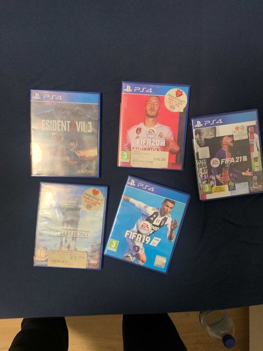 PS4 Slim CUH-2216A (500GB) + 2 Comandos + Jogos
