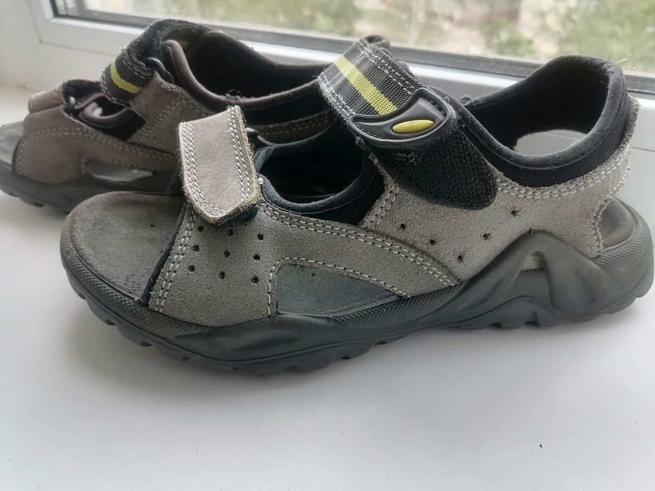 Босоножки кожаные 35 размер