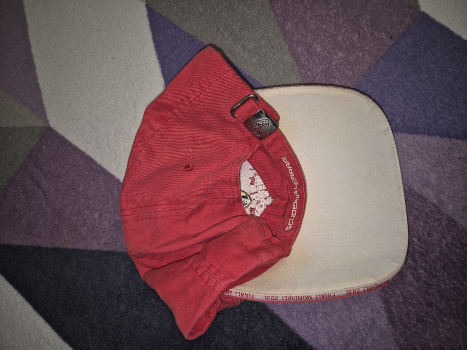 Продам кепку Феррарі
