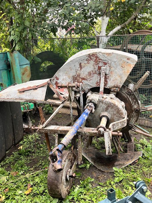 Продам роторну картоплекопалку