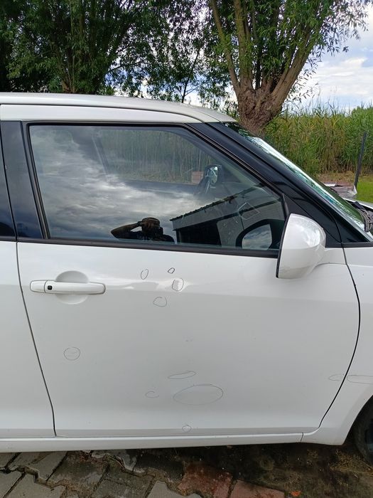 Suzuki Swift MK7 2010 drzwi prawe przednie tylne biale lewe prawe 26U 5d