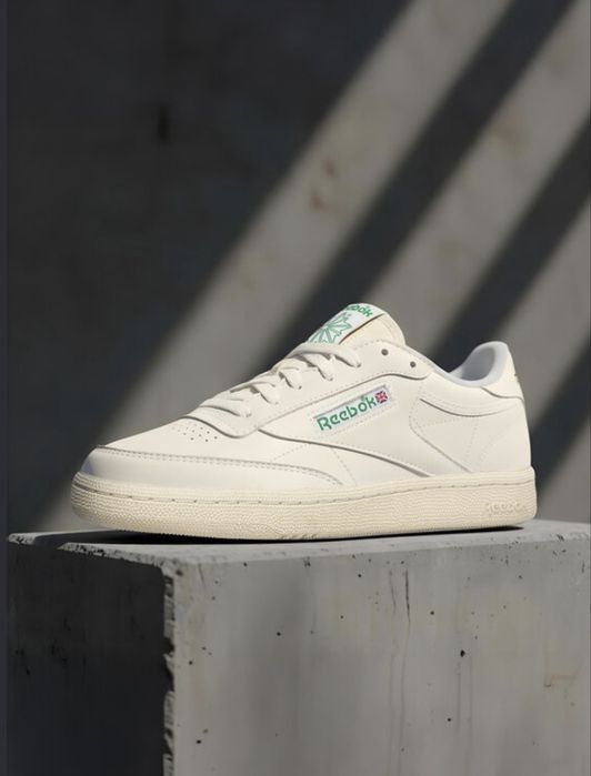 Reebok жіночі кросівки кеди снікерси