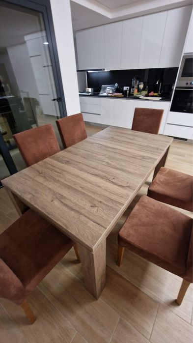 Mesa de Jantar (Extensivel) com cadeiras - conjunto