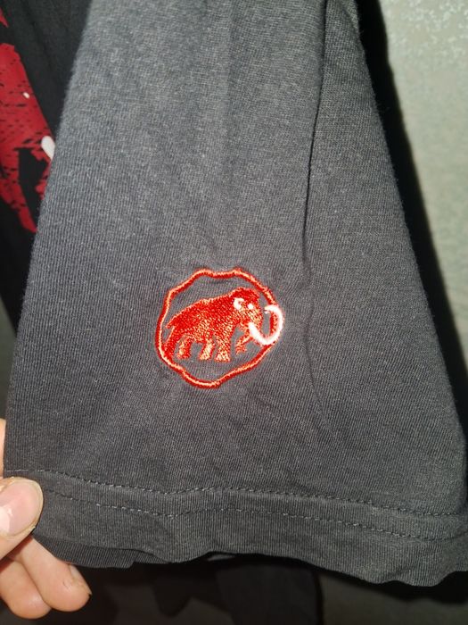 Футболка від бренду Mamut