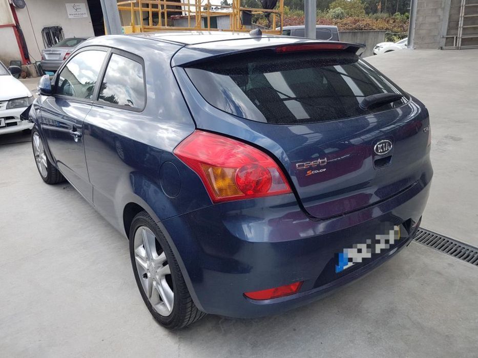 Kia Ceed S Coupe para peças