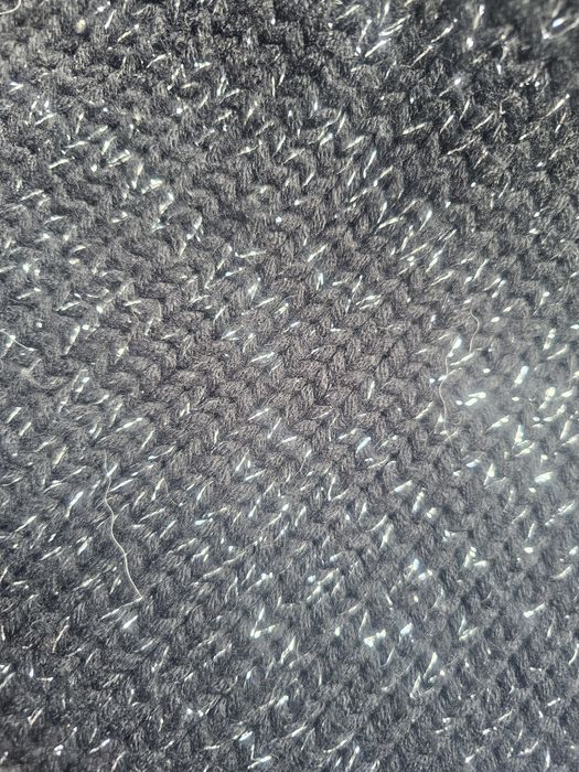 Sweter damski czarny