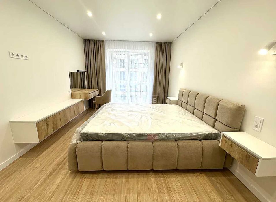 Укомплектована 1.5 кім квартира, центр! Газ