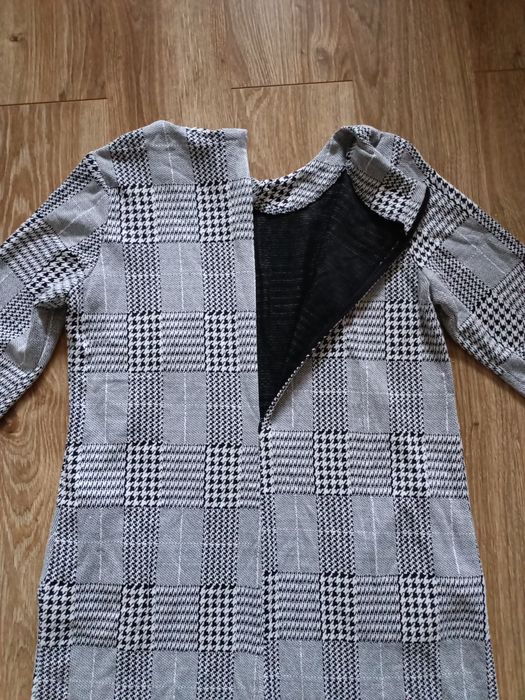 Prosta sukienka pepitka r.44