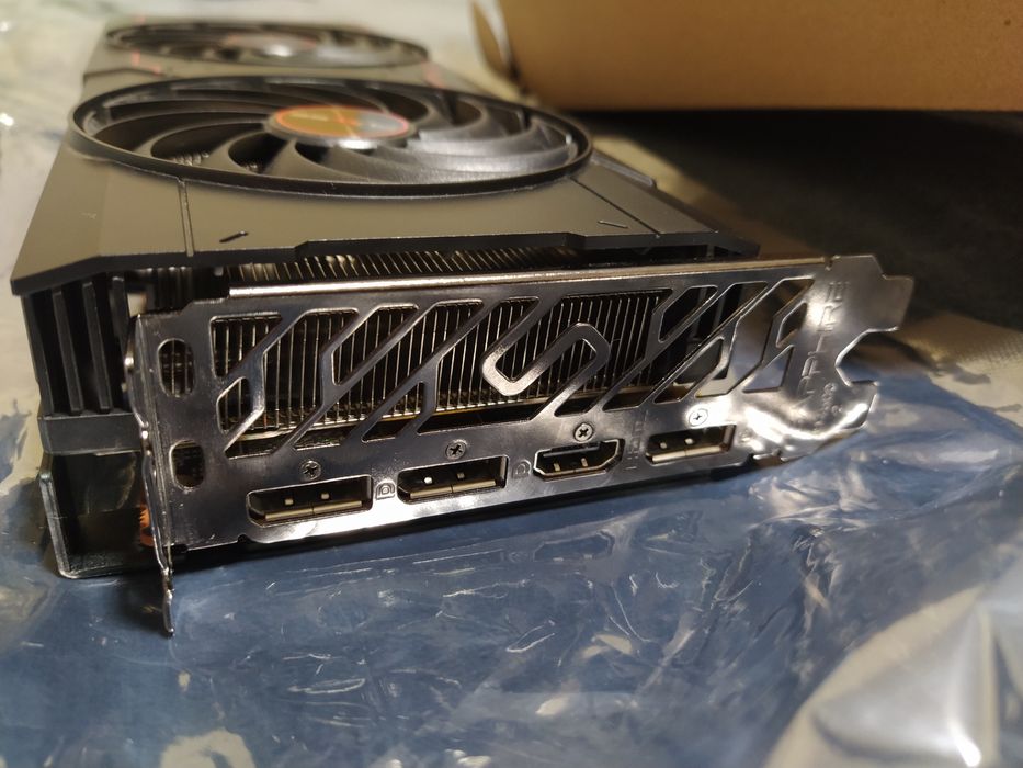 Відеокарта amd radeon rx 6700xt pulse