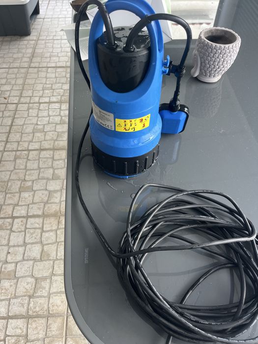 Bomba subrmersivel