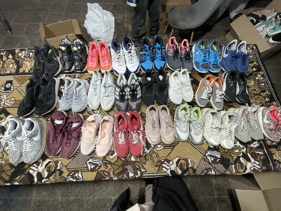 Кросівки оригінал опт лот