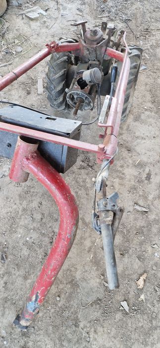 Traktorek dzik MF 70