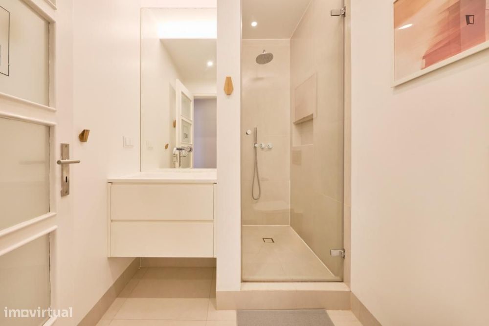 Quarto - localizado em Picoas Lisbon