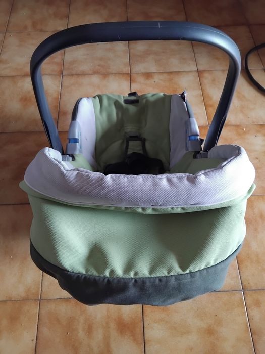 Cadeira auto ovo com protecção solar
