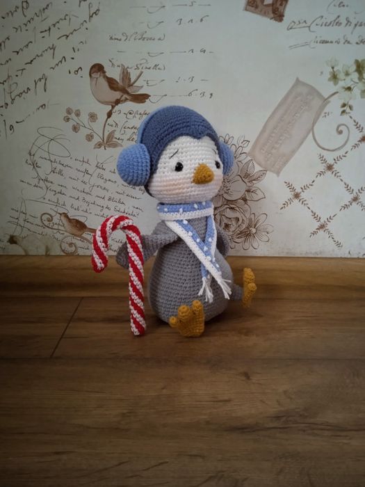 В'язана іграшка Пін-пінгвін ручної роботи