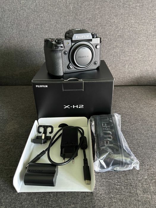 FUJIFILM X-H2 Mirrorless Digital Camera (Body)