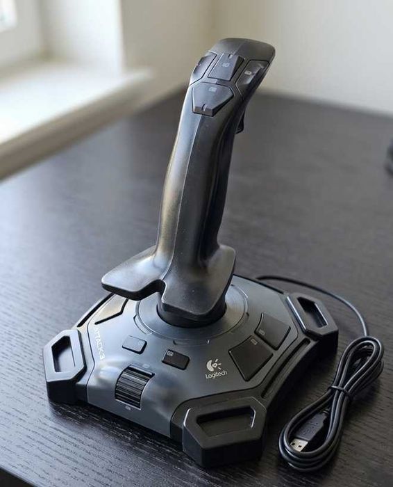 Joystick Logitech Attack 3 – IMACULADO / Como Novo (Coleção)