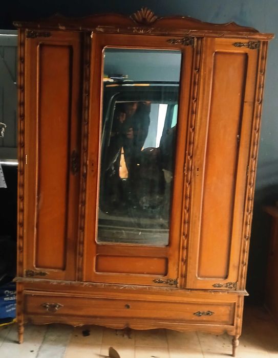 Roupeiro para restauro