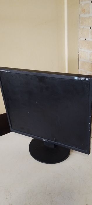 монитор LG Flatron L1952S   под ремонт