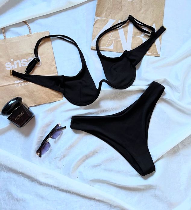 Купальник роздільний чорний новий