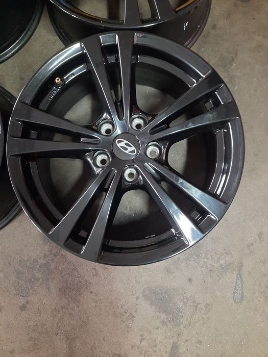(041) Felgi 17" 5x114,3 ET 47 7j - Hyundai
