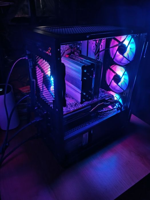 Komputer gamingowy do CS2 Ryzen 5 3500x 16GB DDR4 Radeon 4GB SSD NVME ARGB Cichy