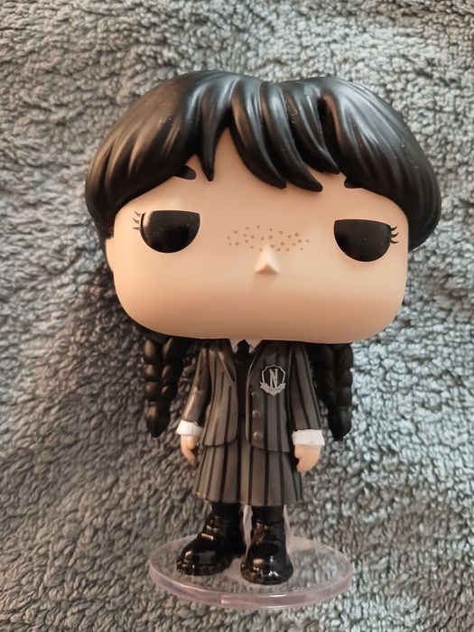 Funko pop Wednsday sem caixa.