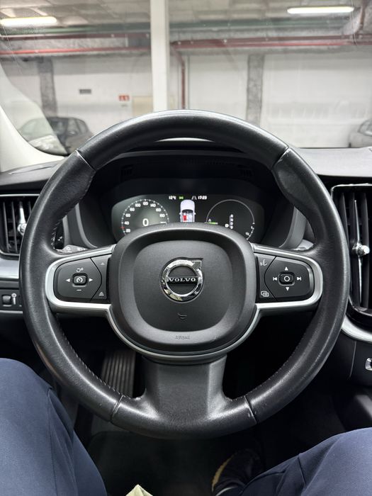 Volvo XC60 T8 Plug-in Hybrid AWD | 2018