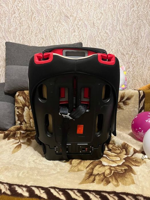 Дитяче автокрісло PEGAS