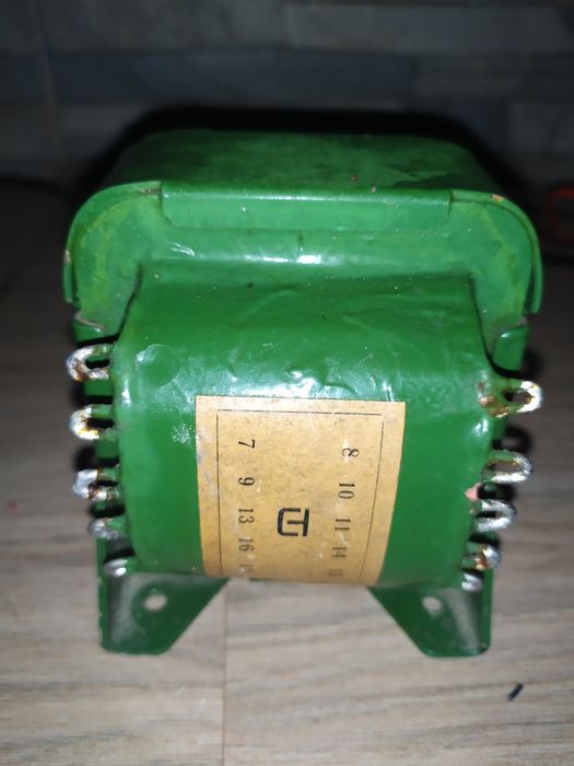 Трансформатор советский тн61-127/220-50,в отл.состоянии