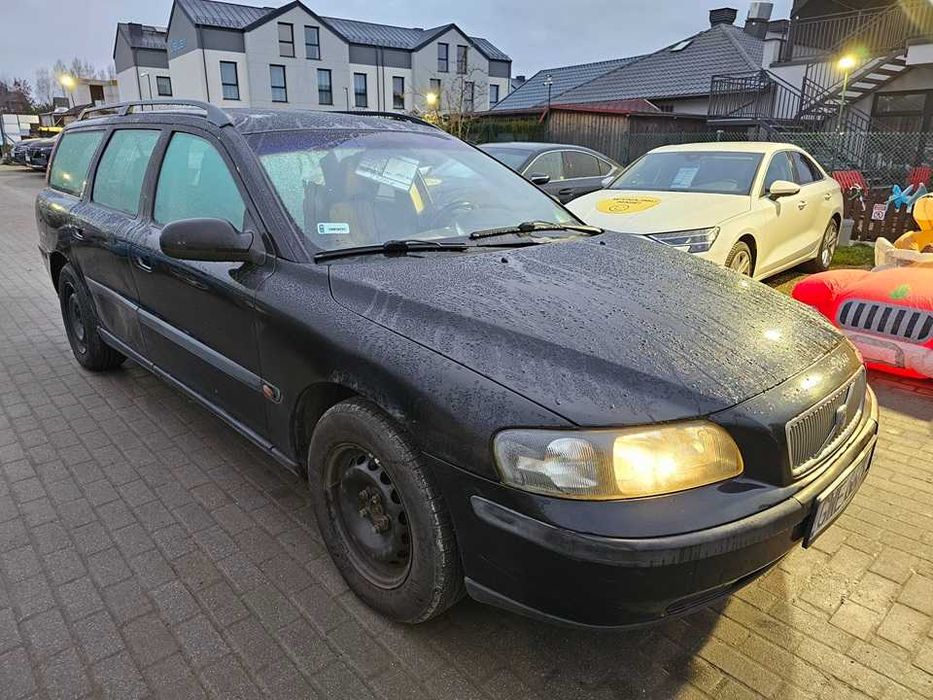 Volvo V70/opłaty aktualne/140KM/2.5diesel/2000r/podgrzewane fotele