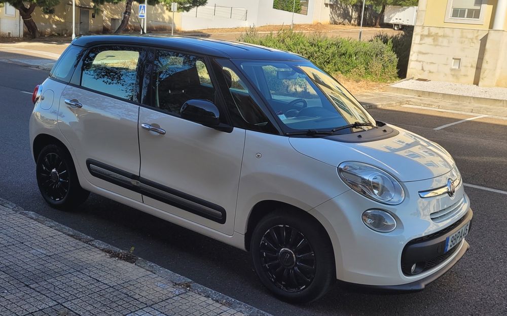 Fiat 500 L ano 2014
