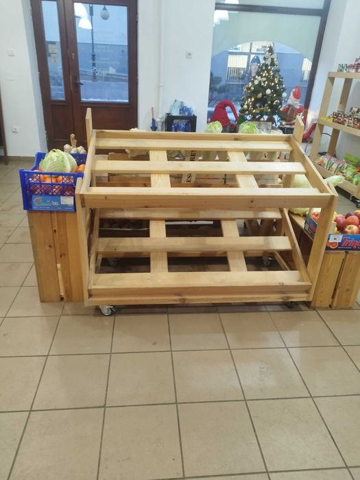 Sprzedam regały i skrzynki