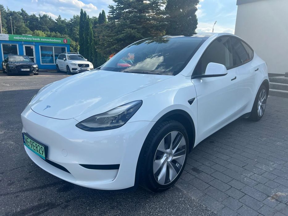 Tesla Y