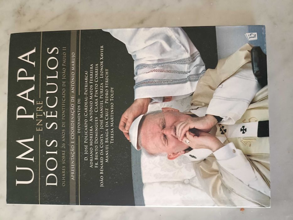 Lote de livros religiosos