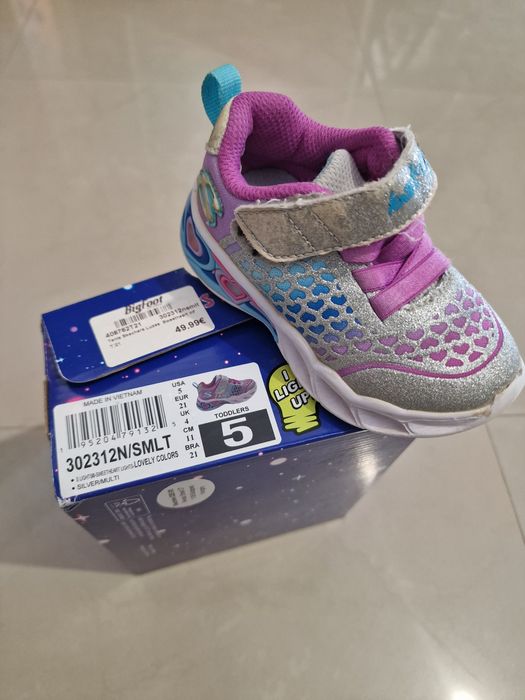 Ténis Skechers menina