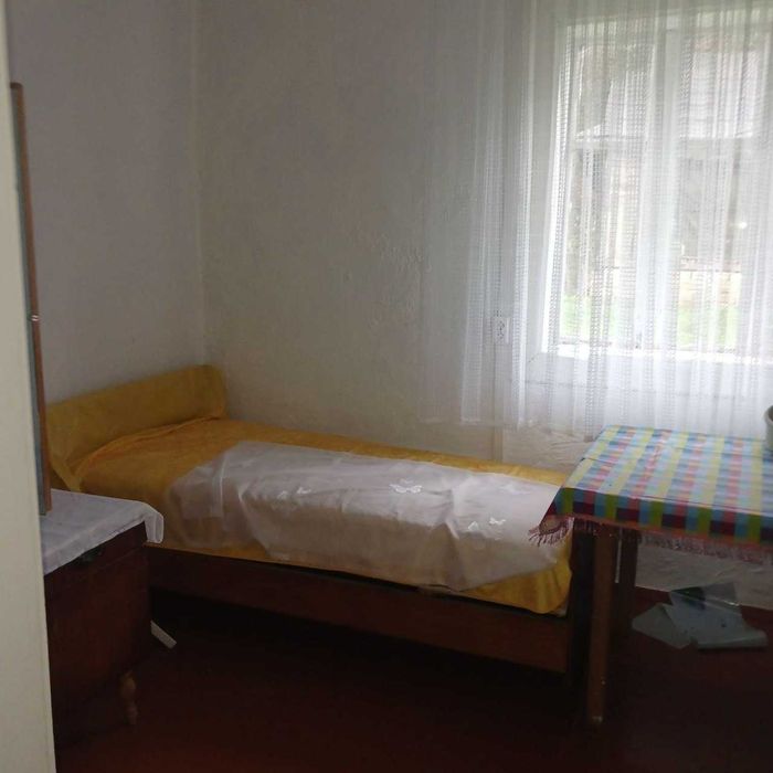 Продається охайний одноповерховий будинок, у хорошому жилому стані, у с. Бабче.