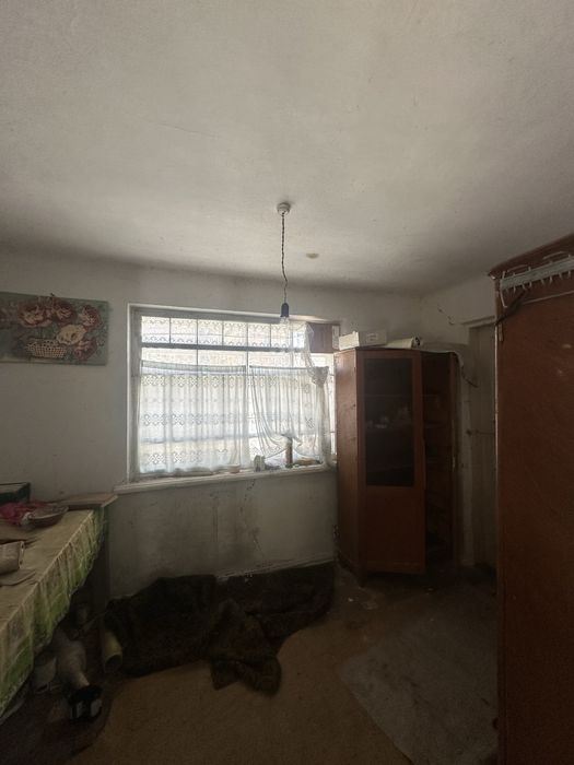 Продам будинок коло річки,в центрі міста