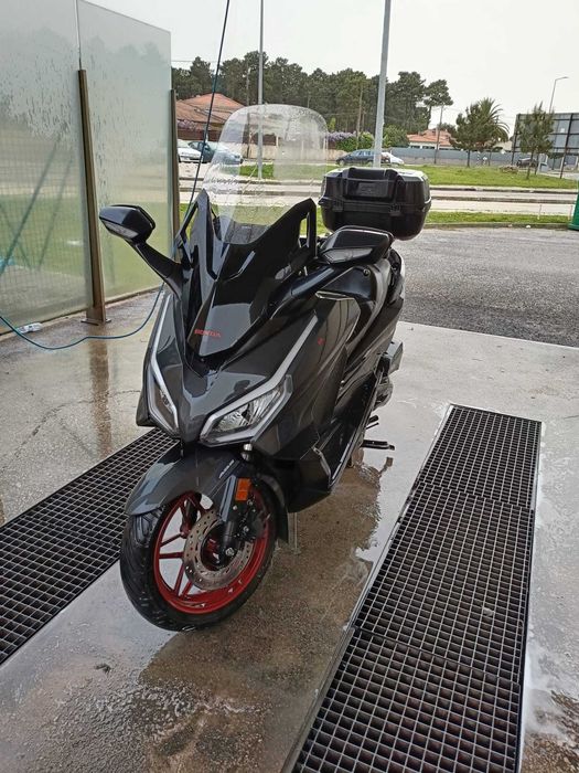 Honda Forza 125 Edição Especial, Banco Especial.