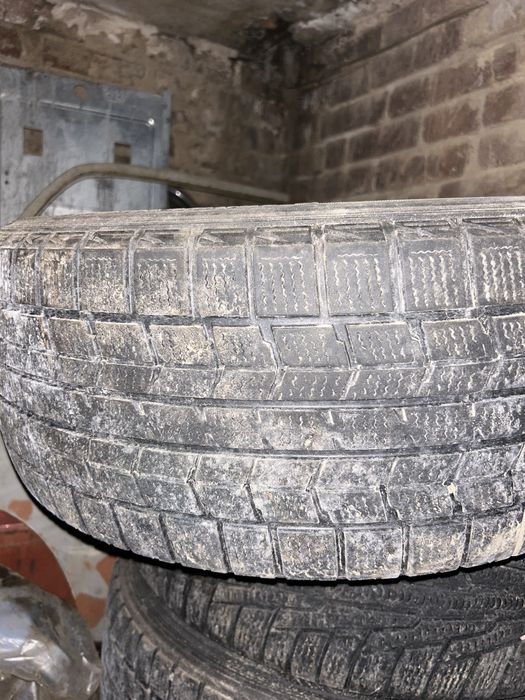 Зимова резина з дисками 225/55R17 97 Q