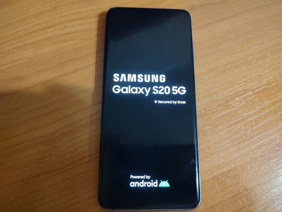 Смартфон Samsung s20 5g, калькулятор Электроника МК-60