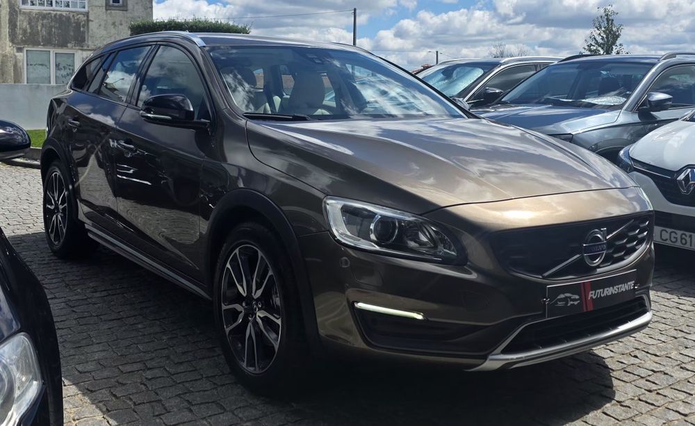 Volvo V60 Cross Country 2.0 D4 Pro Full Extras