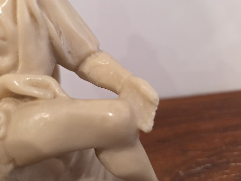 Escultura Pietà em pedra mármore