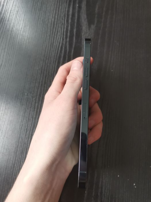 Продам айфон 12 про макс