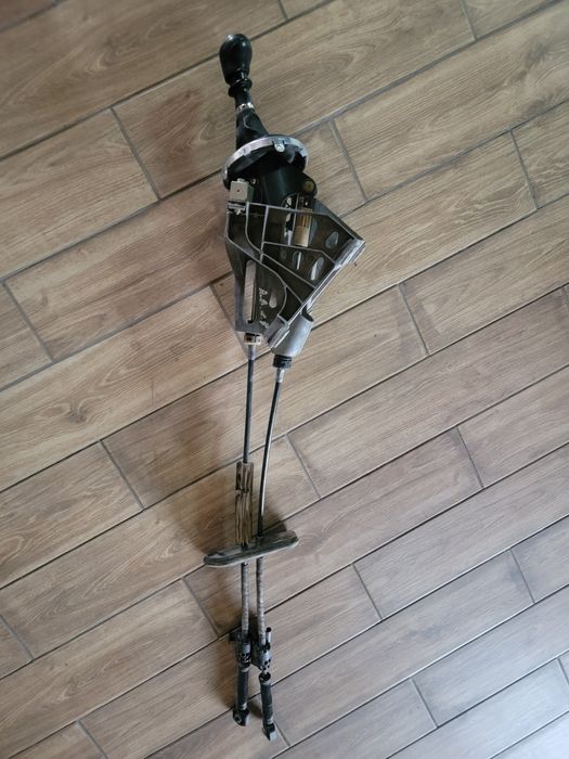 Куліса в зборі троси КПП механічна Volkswagen