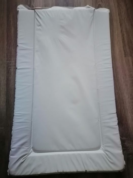 Матрасик для пеленання водонепроникний