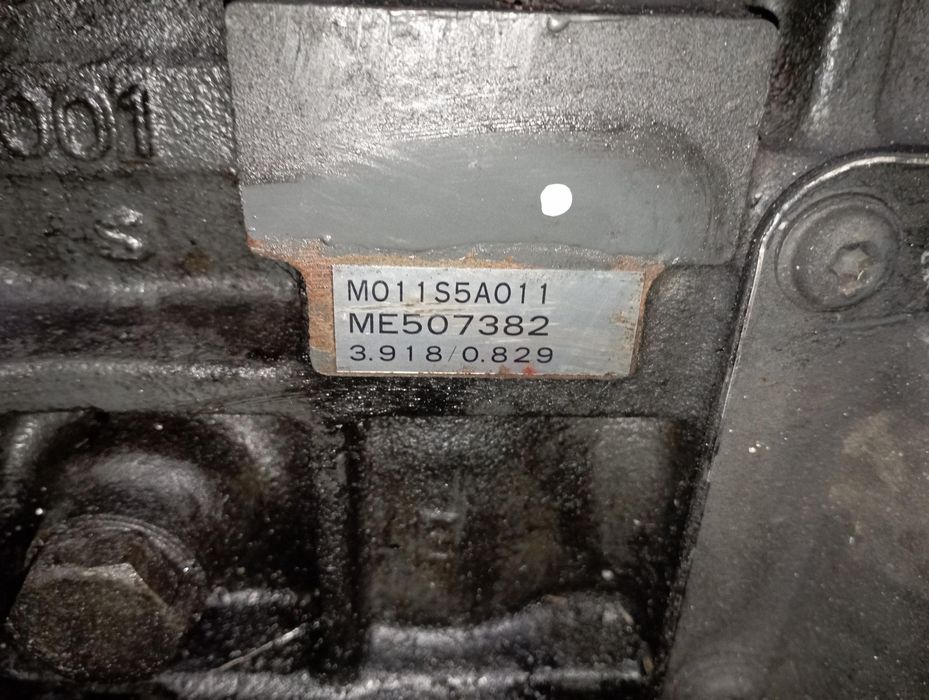 Caixa de Velocidades/Caixa Transferências Mitsubishi Pajero/Galloper/L200/Montero 2.5 Td Ref: ME507382/M011S5A011