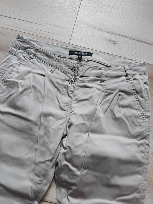 Beżowe spodnie damskie 42